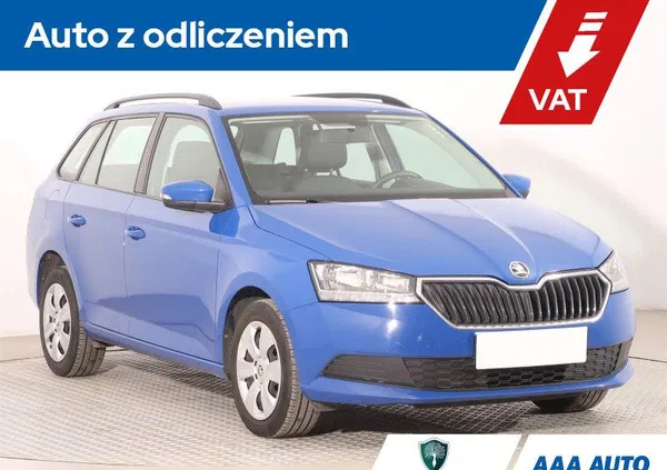 samochody osobowe Skoda Fabia cena 33000 przebieg: 137602, rok produkcji 2018 z Lądek-Zdrój